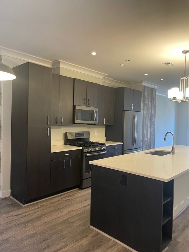 Building Photo - 918 N Buchanan St