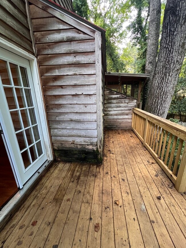 Building Photo - 279 Ivy Ln