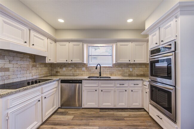 Building Photo - 9115 Taidswood Dr