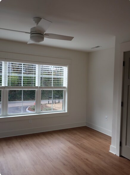 Building Photo - 2747 Jersey Ave