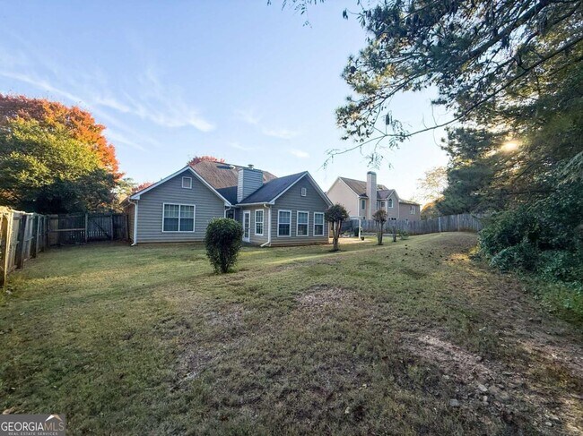 Building Photo - 5555 Grove Place Crossing SW