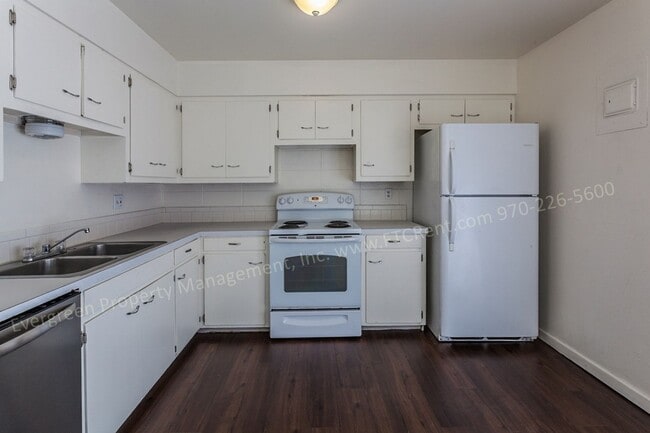 Building Photo - 1606 N Estrella Ave