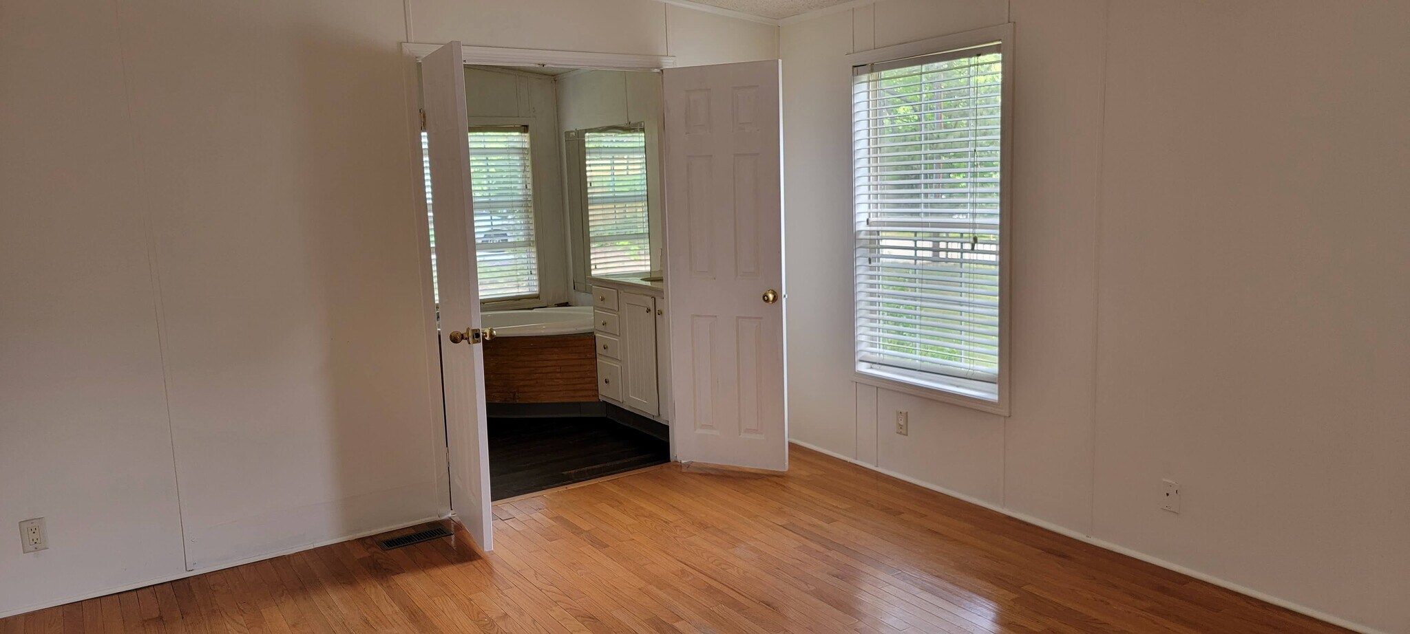 Master Bathroom entry - 8936 Turner Dr