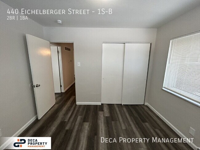 Building Photo - 440 Eichelberger St