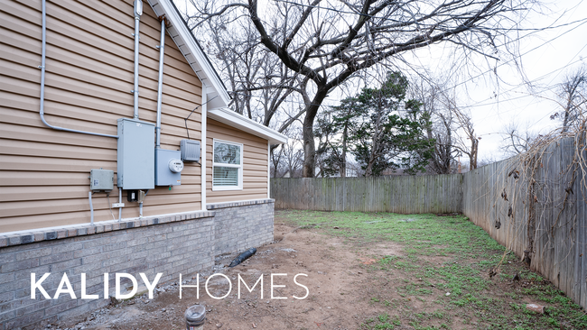 Building Photo - 15 S Walnut St