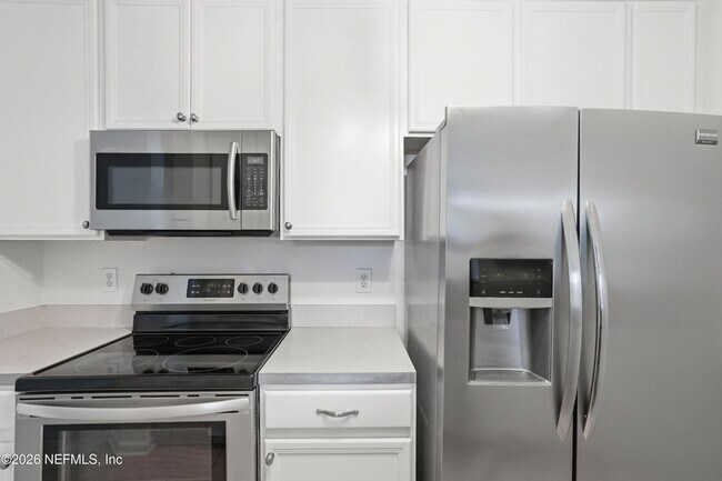 Building Photo - 7990 Baymeadows Rd E