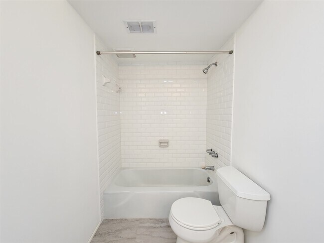 Building Photo - 2243 W Alabama St