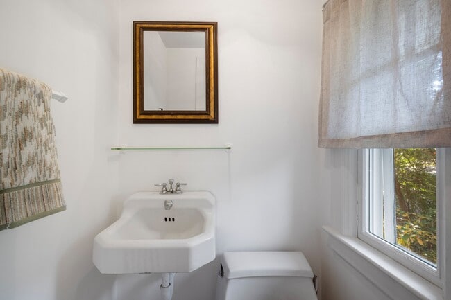 Building Photo - 55 Loughlin Ave