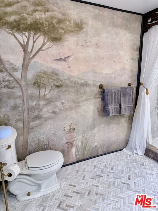 Building Photo - 370 Main St