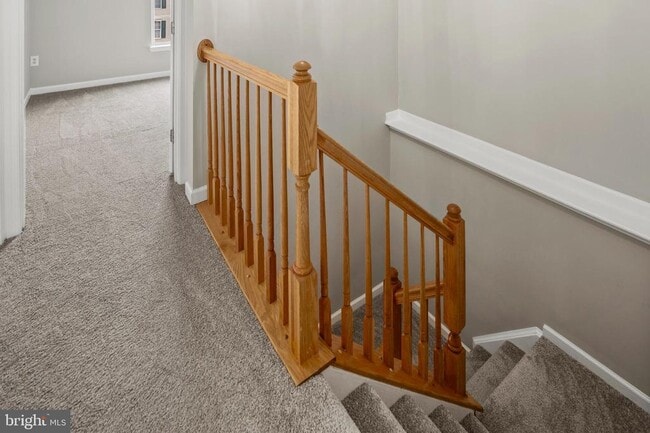 Building Photo - 8755 Thornbrook Dr