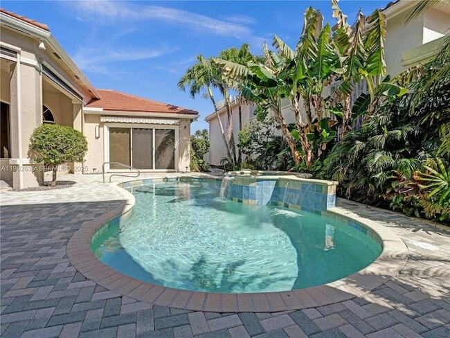 Building Photo - 16291 Bristol Pointe Dr