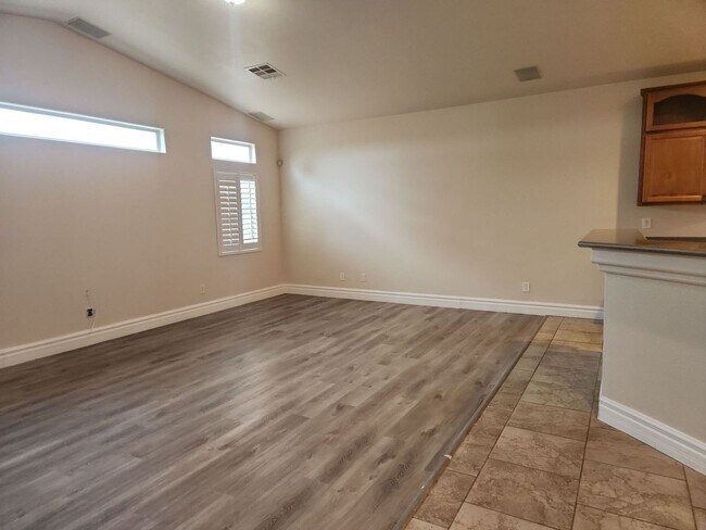 Building Photo - A Stunning 4 Bedroom Home with a Sparkling Pool