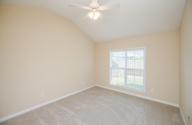 Building Photo - 131 Grove Landing Ct