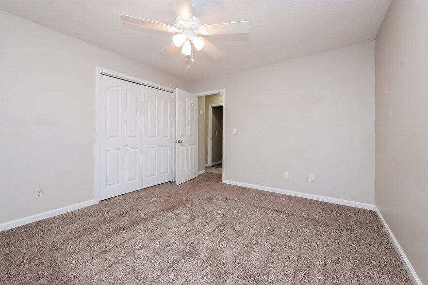 Building Photo - 23 Woodmere