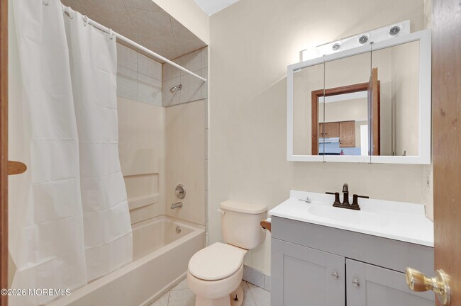 Building Photo - 2 Ocean Terrace