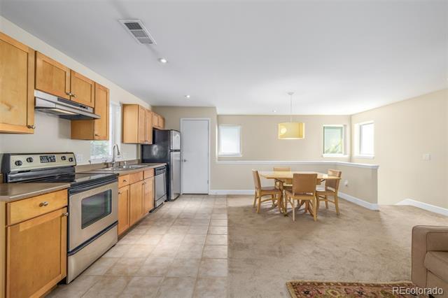 Building Photo - 2839 Umatilla St