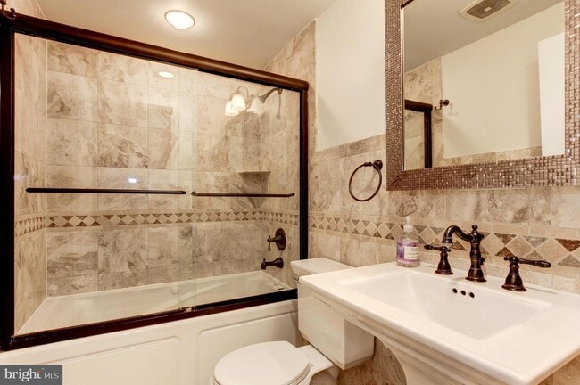 Building Photo - 249 Florida Ave NW