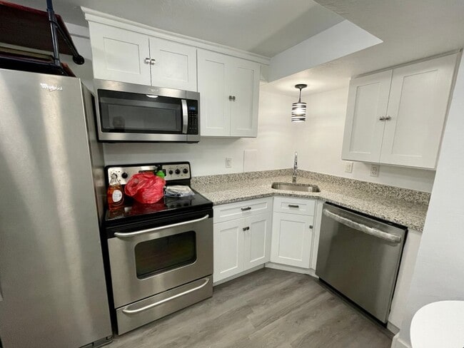 Building Photo - 2235 E 9800 S