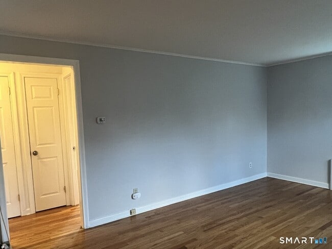 Building Photo - 23 Pinewood Rd