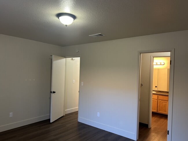 Building Photo - 3000 Keller St