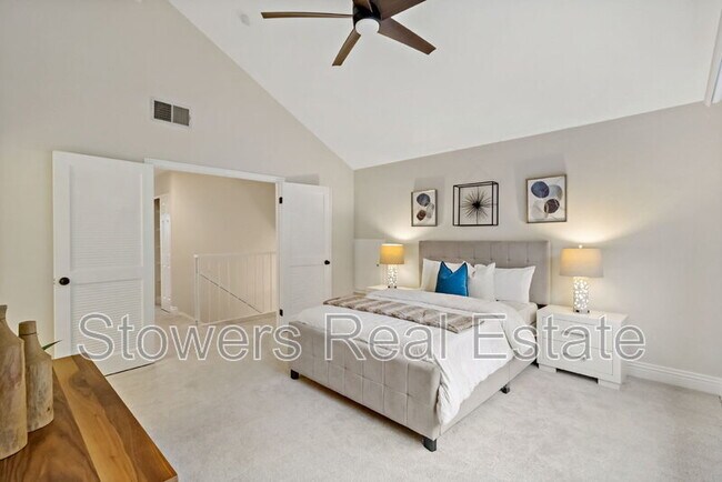 Building Photo - 17716 Columbia Dr