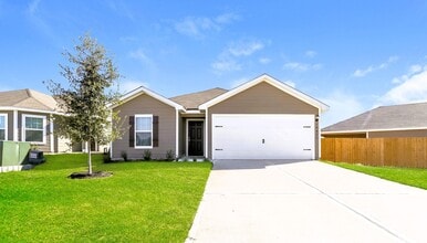 Building Photo - 26627 Ezemily Dr