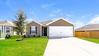 Building Photo - 26627 Ezemily Dr