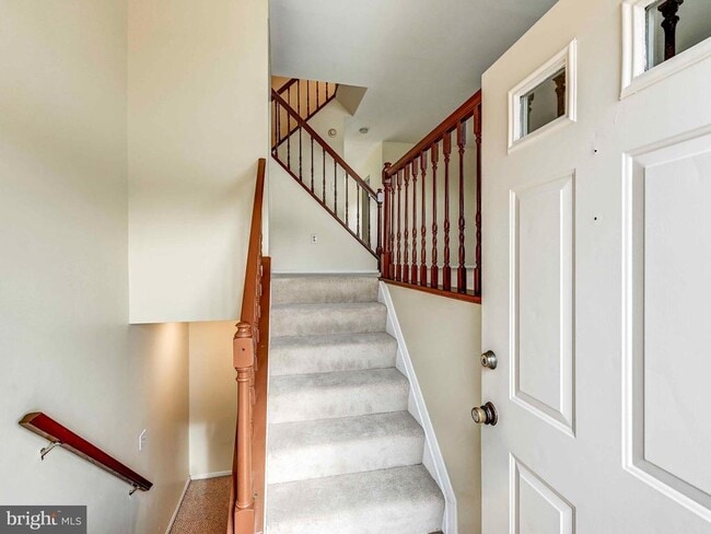 Building Photo - 18 Clinton Hill Ct