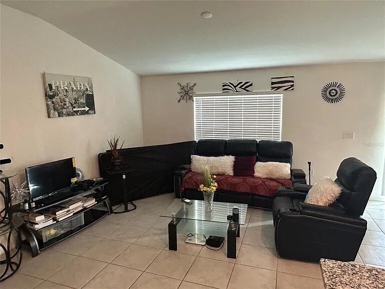 Building Photo - 4475 Casablanca Ave