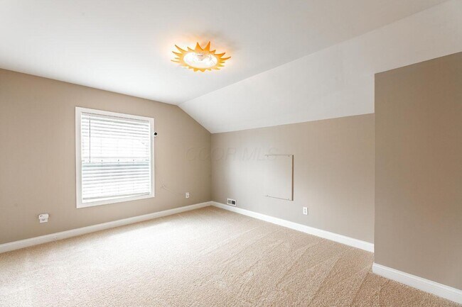 Building Photo - 4930 Brooksview Cir