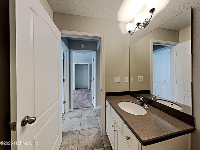 Building Photo - 12502 Itani Wy