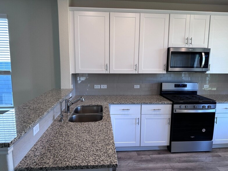 Building Photo - 508 Black Alder St