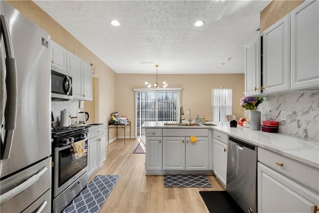 Building Photo - 10005 Lauren Hall Ct