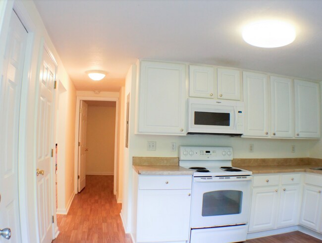 Building Photo - 1416 Highland Ave