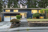 Building Photo - 13829 NE 74th St