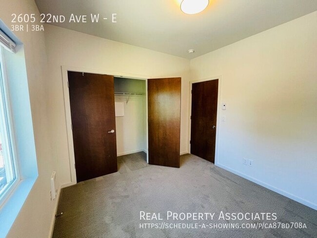 Building Photo - 2605 22nd Ave W