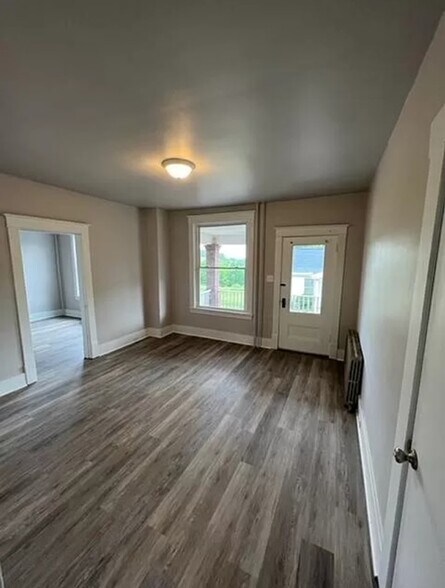 Building Photo - 4694 PA-981