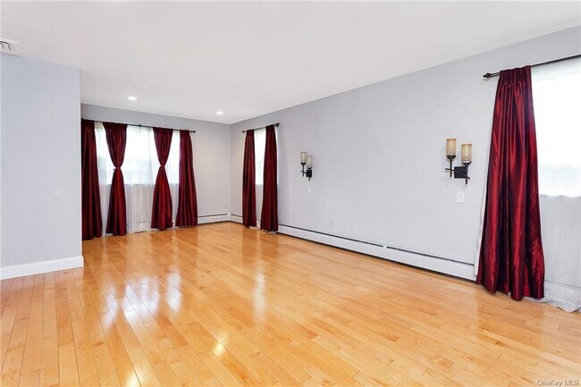 Building Photo - 2185 Sultana Dr