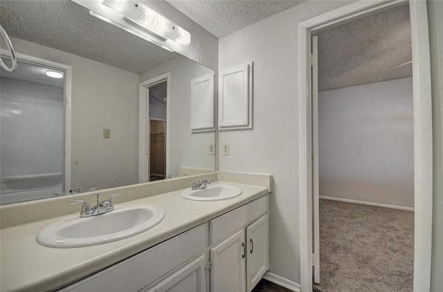 Building Photo - 740 Bluebonnet Dr
