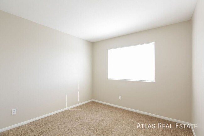 Building Photo - 4933 Via Luis Ct