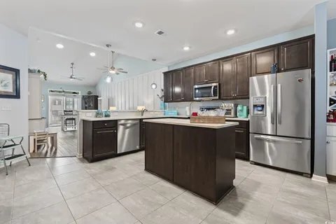 Building Photo - 816 Salerno Cir