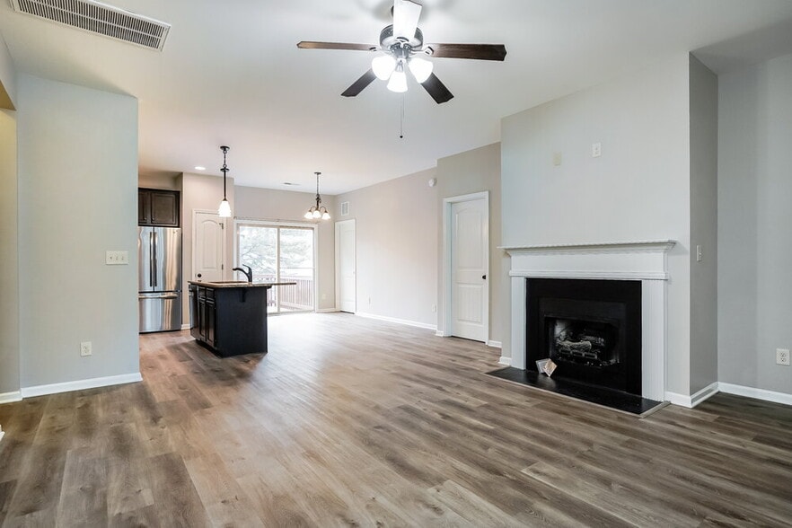 Building Photo - 62 Dropseed Ln