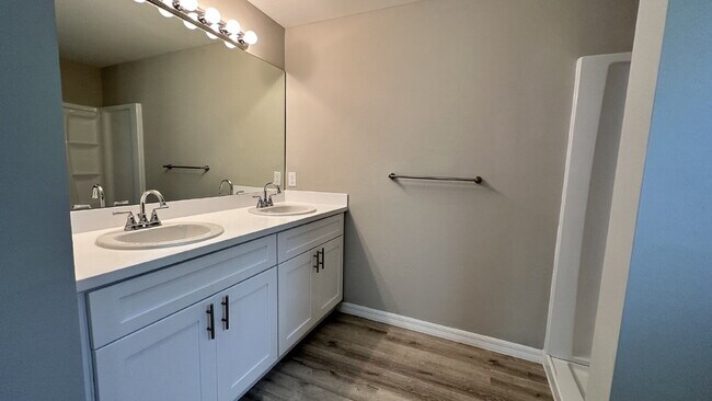 Building Photo - ***COMING SOON*** Beautiful 4BR/2BA 2 car garage home. Home is currently being enjoyed by another...