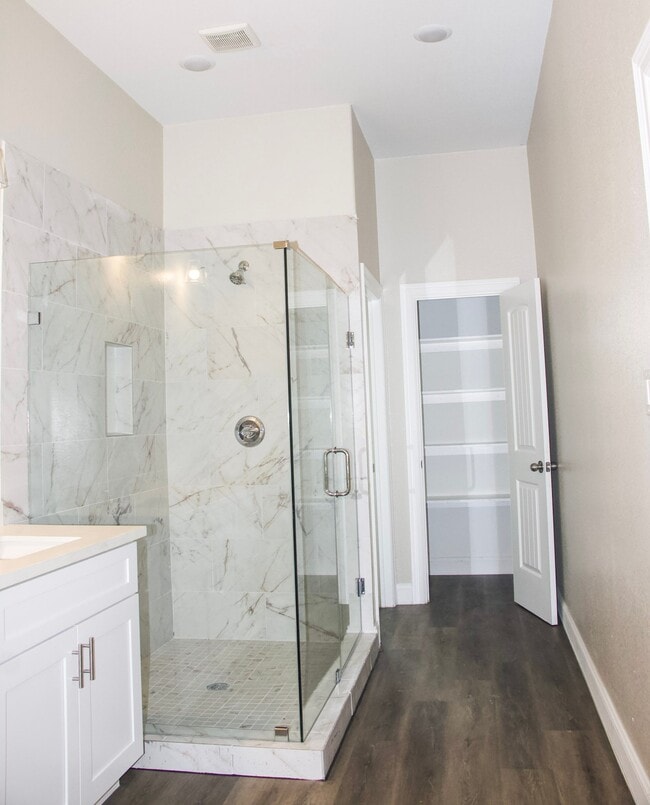 Building Photo - 8309 Parker Rd