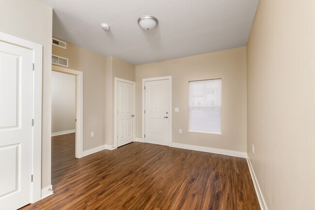 Building Photo - Daines Village Apartments