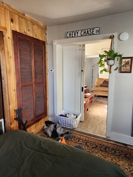 Looking toward living room - 1567 9th St