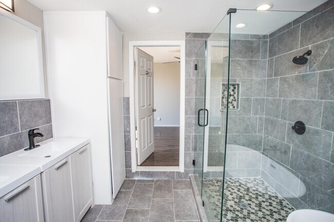 Building Photo - 4213 40th St