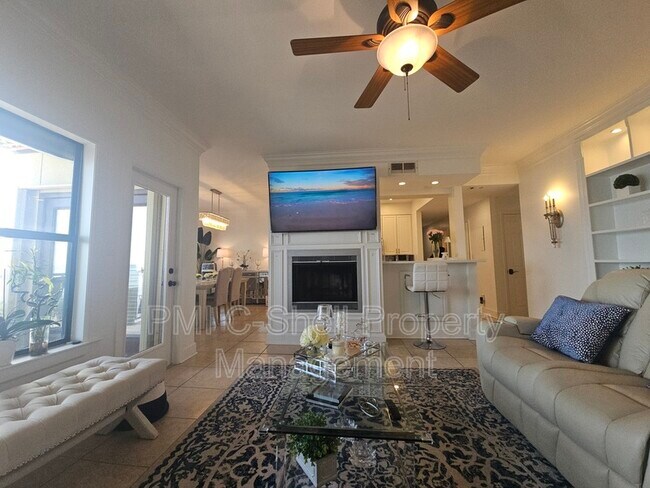 Primary Photo - 90 Baybridge Dr