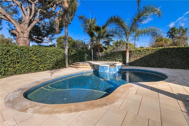 Building Photo - 22539 Dolorosa St