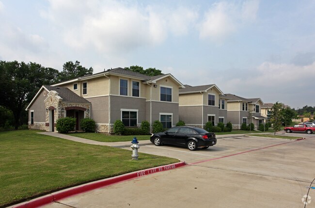 Rosemont at Mission Trails Dallas, TX Apartment Finder